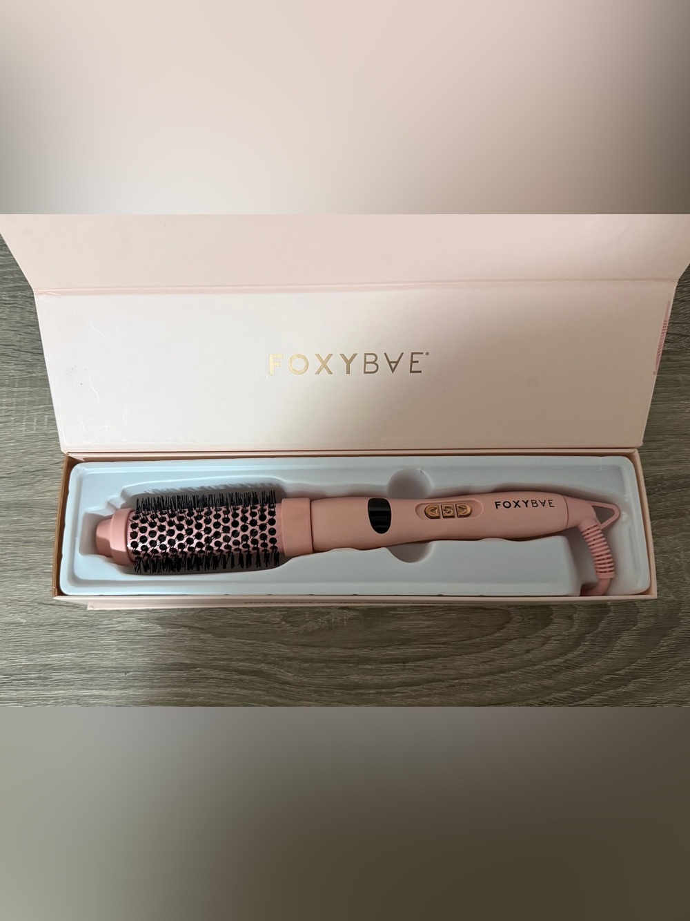 Fox Blush Pink Hot Round Styling Brush with Gold Controls